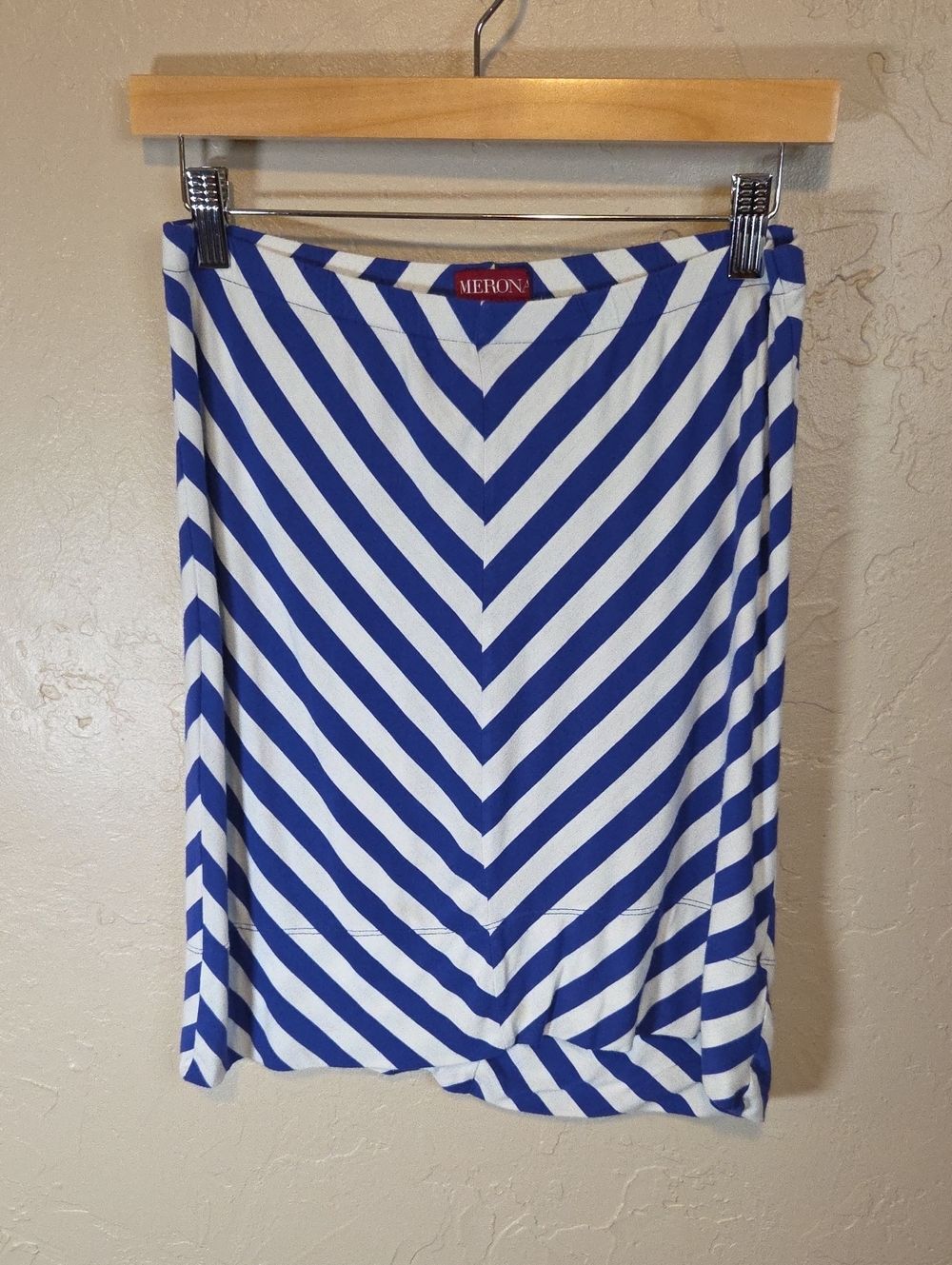 Merona Royal Blue and White Chevron Stripe Skirt Size Small